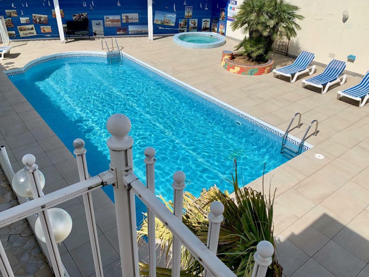 Amerique Hotel Palavas - Piscine - Plage Eksteriør bilde